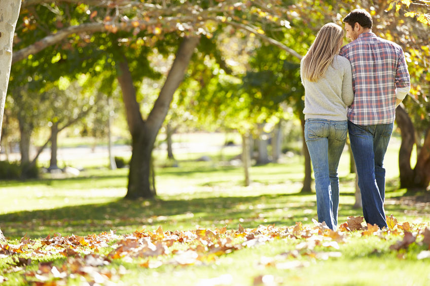 6 Picture Perfect Fall Date Ideas